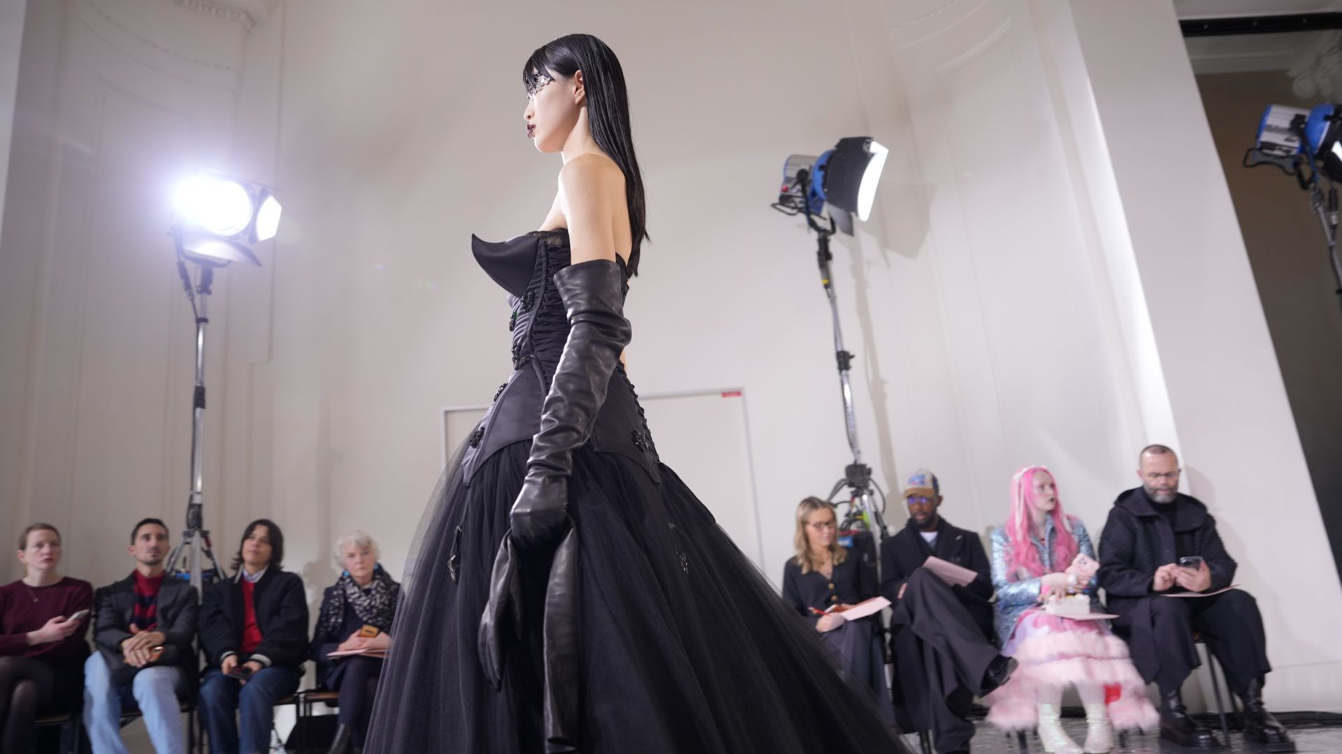 Jean Paul Gaultier by Simone Rocha: Twisted girly, σεξαπίλ και σουρεαλισμός 1