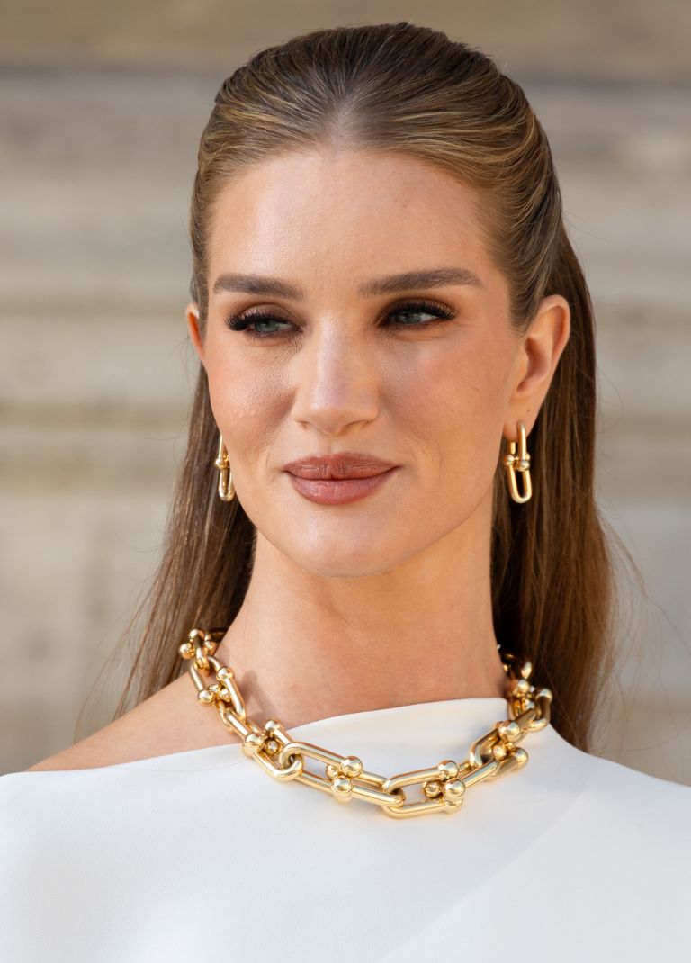 Rosie Huntington-Whiteley: H ρουτίνα που ακολουθεί για λαμπερή επιδερμίδα 2