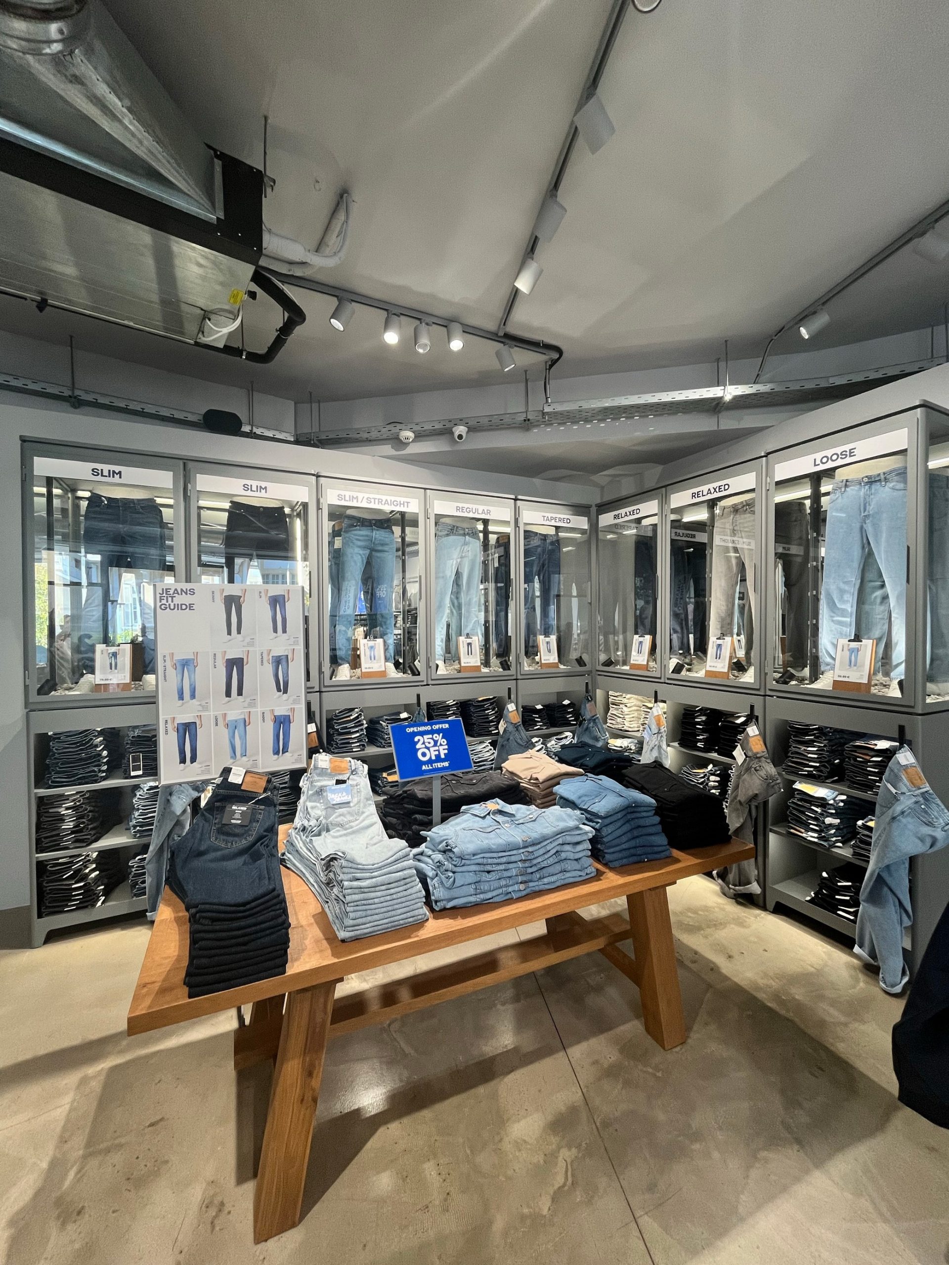 Νέο κατάστημα JACK&JONES στη Ρόδο 1