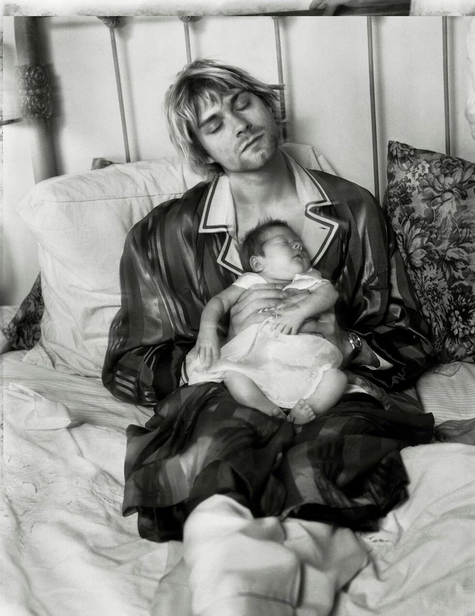 Kurt Cobain- Courtney Love: Αδημοσίευτες φωτογραφίες από το θρυλικό ζευγάρι με την κόρη τους 2