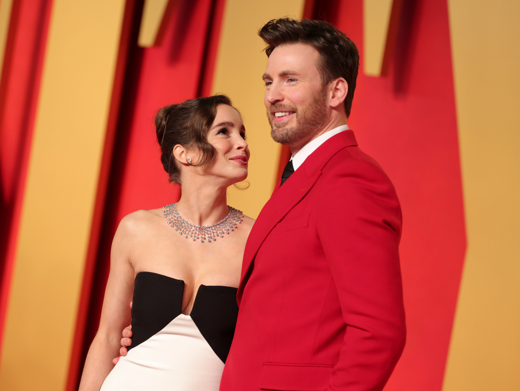 Chris Evans- Alba Baptista: Η πρώτη τους επίσημη εμφάνιση 6 μήνες μετά τον μυστικό τους γάμο 1