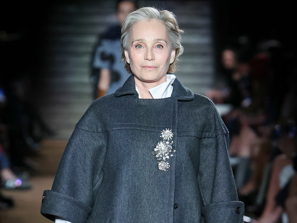 Kristin Scott Thomas: «Η ζωή σου ως γυναίκα δεν τελειώνει επειδή είσαι πια 40», είπε και περπάτησε σε runway της Miu Miu 1