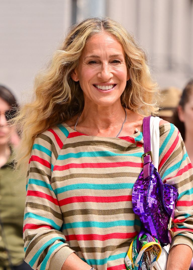 Sarah Jessica Parker: Αυτό είναι το προϊόν που δεν λείπει ποτέ από την τσάντα της 2