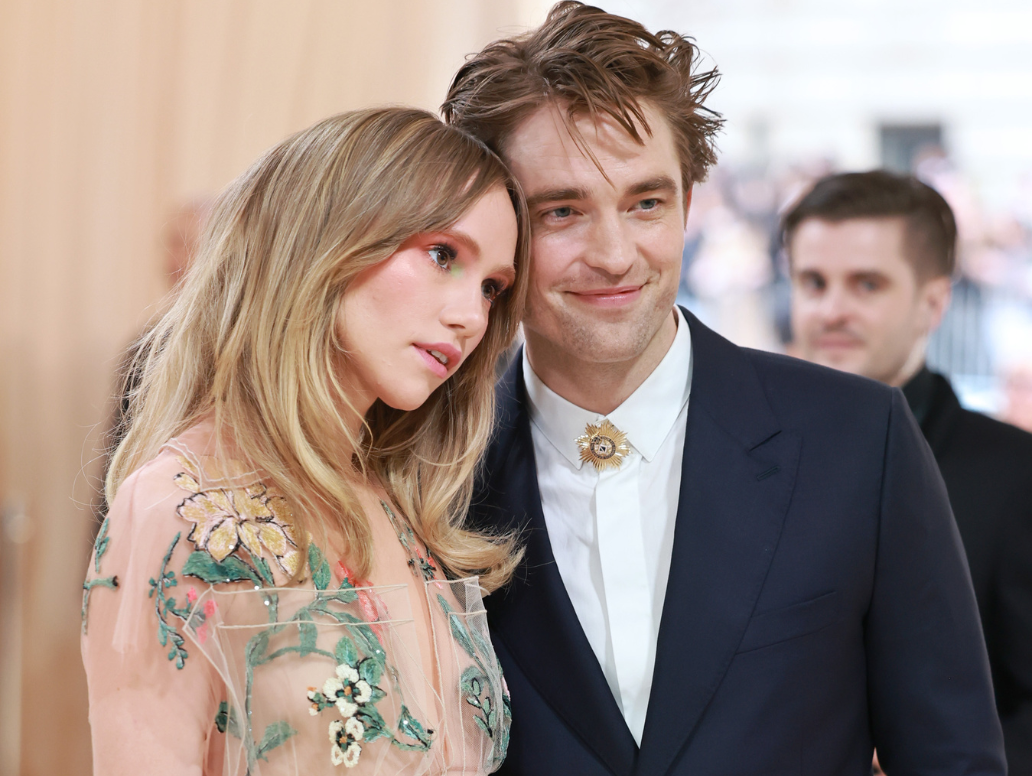 Η Suki Waterhouse μοιράστηκε την πρώτη φωτογραφία του μωρού της με τον Robert Pattinson 1