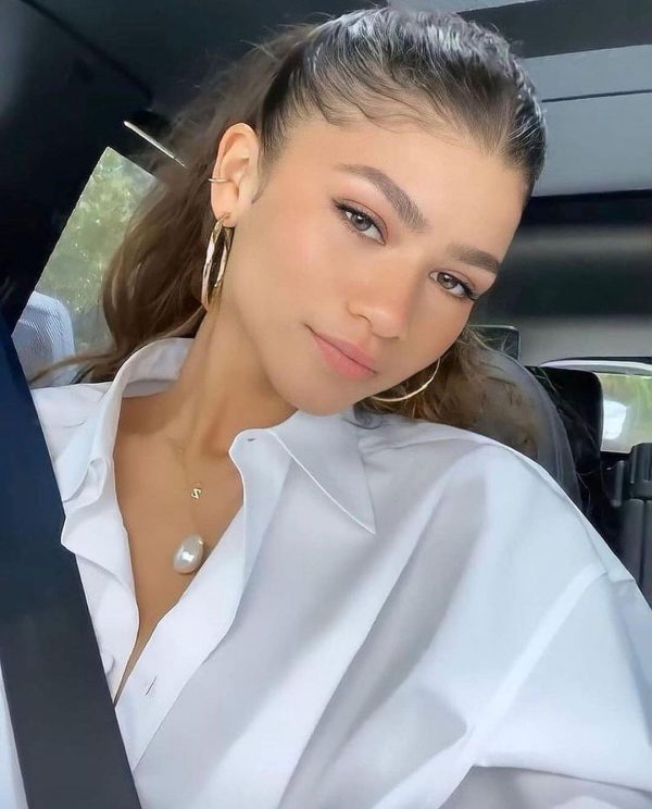 Zendaya: Οι κορυφαίες συμβουλές της αισθητικού της για αψεγάδιαστη επιδερμίδα 2