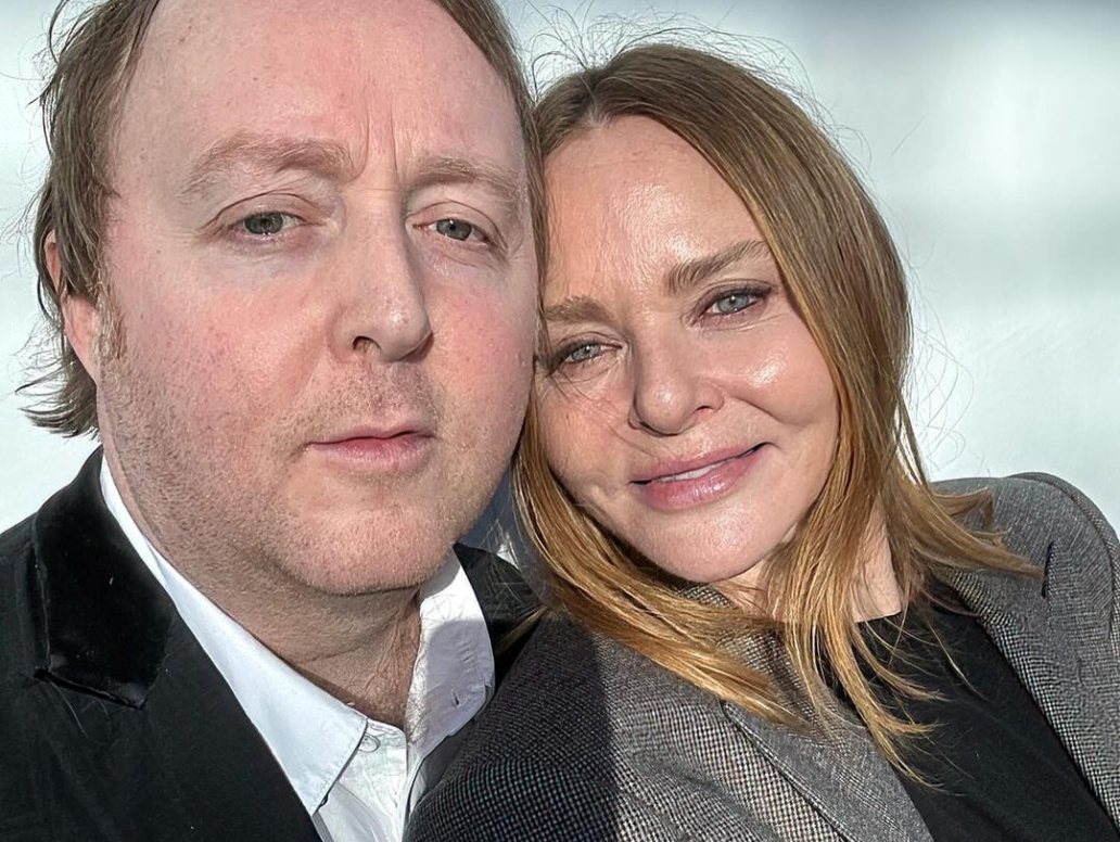 Stella McCartney: H στήριξη από τον αδερφό της James και η ομοιότητά του με τον πατέρα τους 1