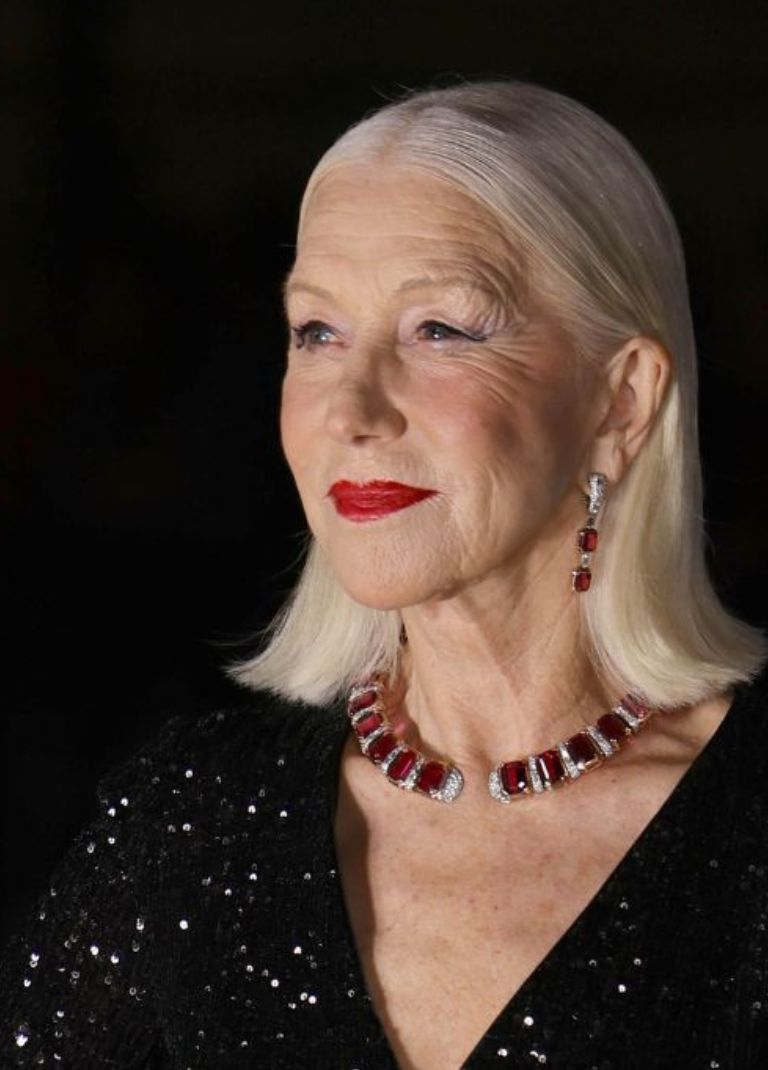 H Helen Mirren στα 78 της έκανε το πιο φρέσκο μακιγιάζ 3