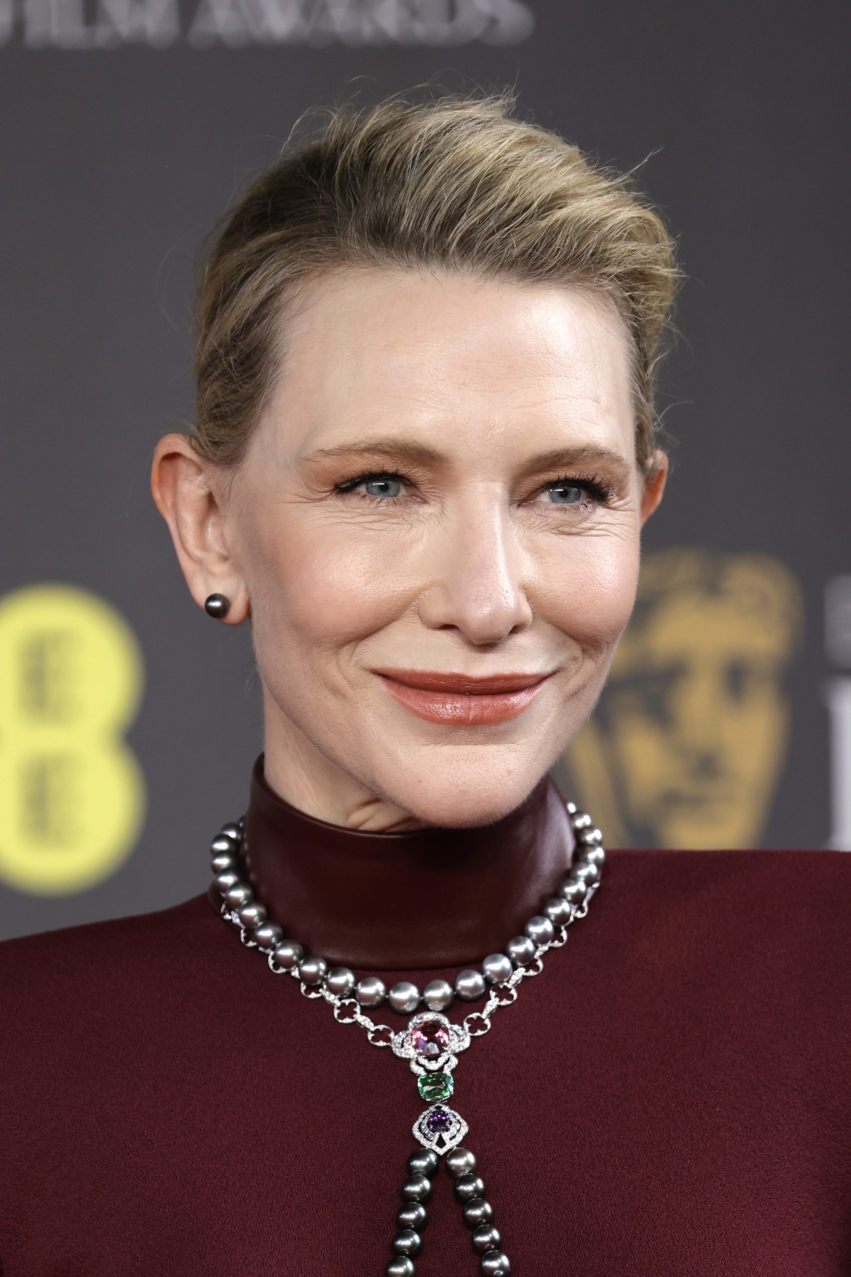 Η Cate Blanchett γίνεται 55 και είναι η απόδειξη ότι η ομορφιά δεν έχει ηλικία 2