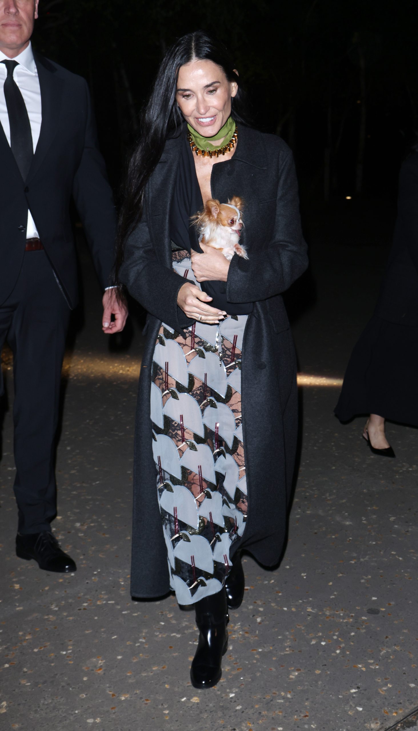 Demi Moore: H σύγχρονη και glam εμφάνιση στο show Gucci 2