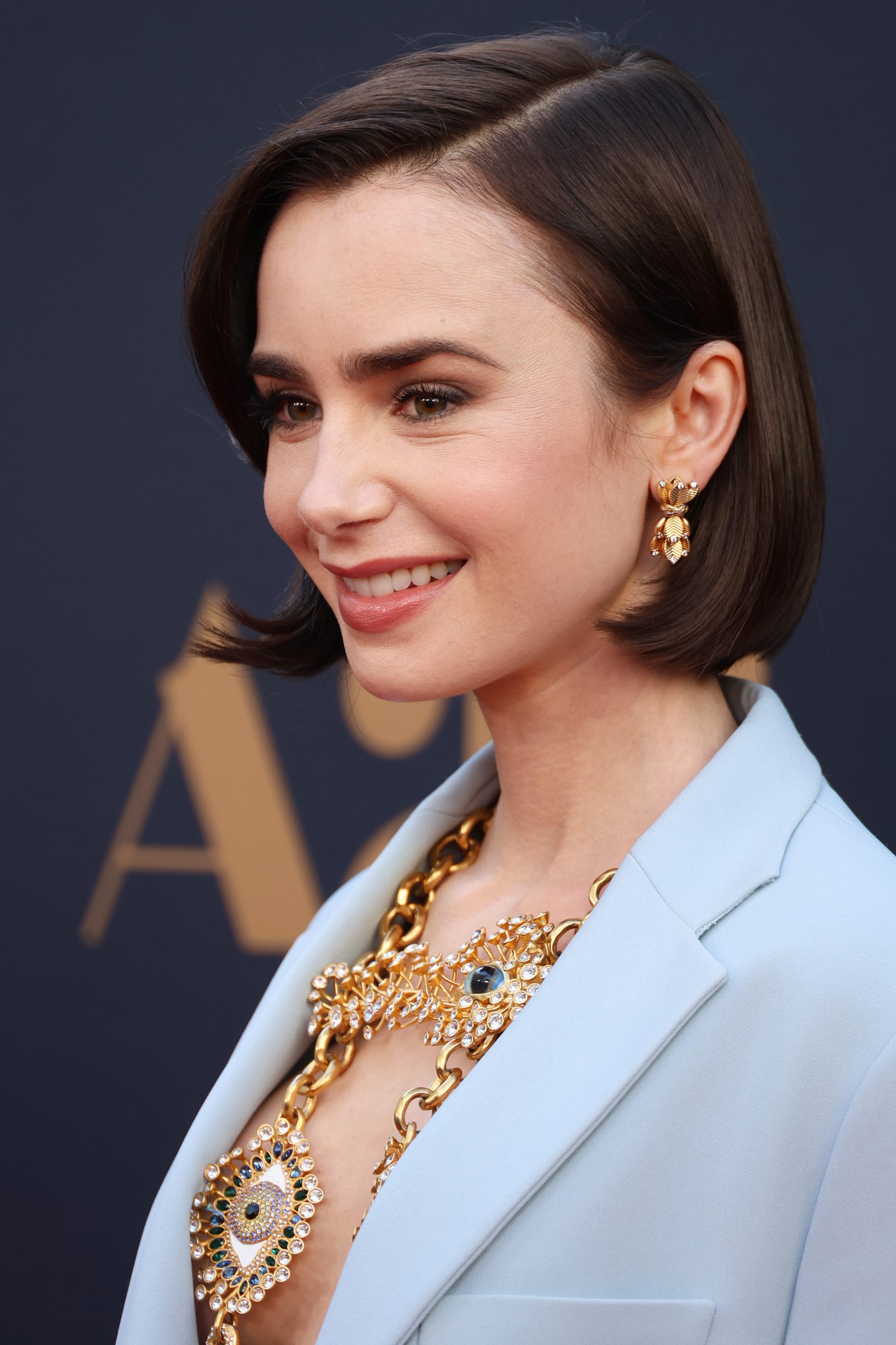 Lily Collins: Το νέο της κούρεμα είναι η επιτομή της κομψότητας 2