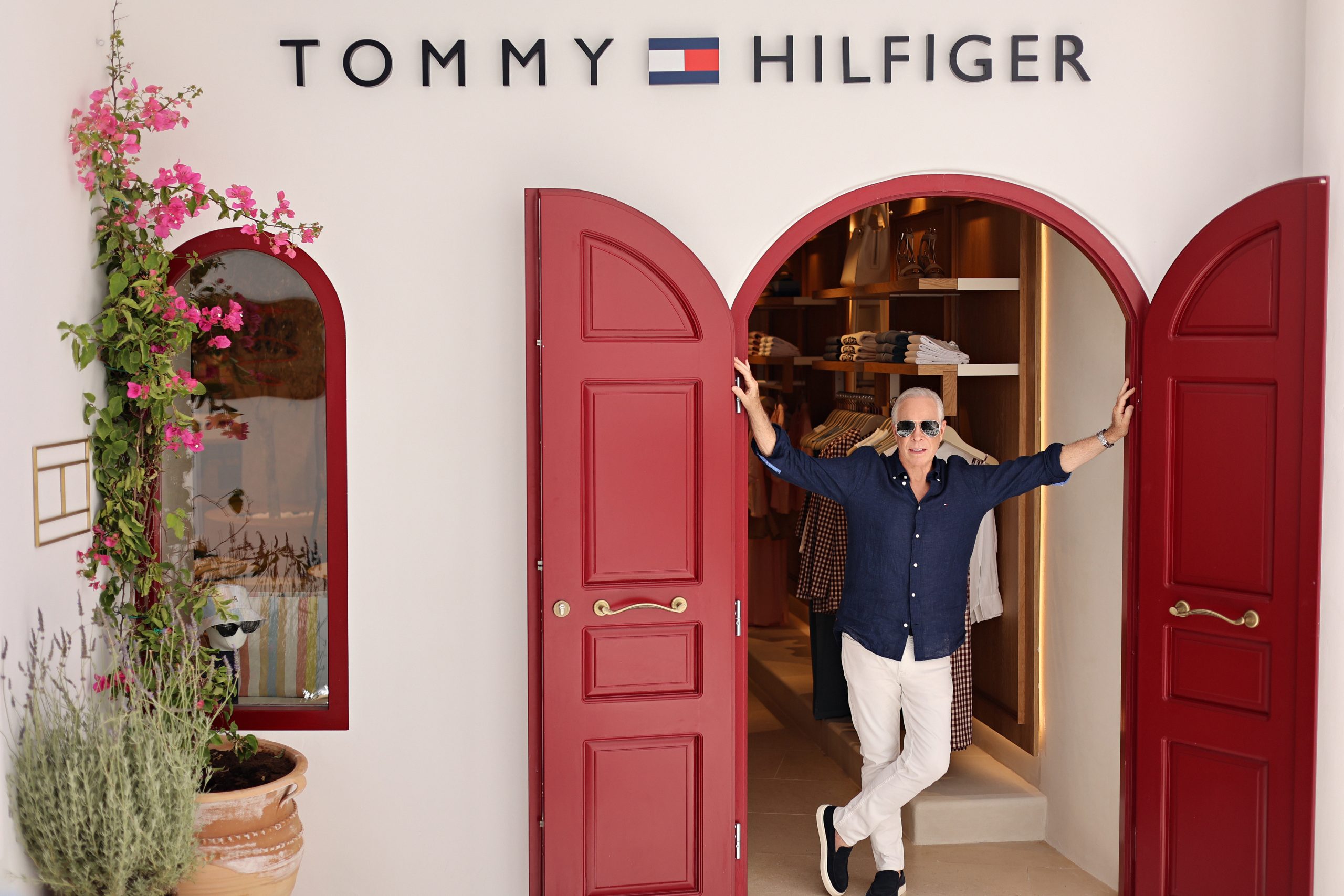 Αποκλειστικό: To Grace συνάντησε τον Tommy Hilfiger στη Μύκονο και μίλησε μαζί του για όλα 2