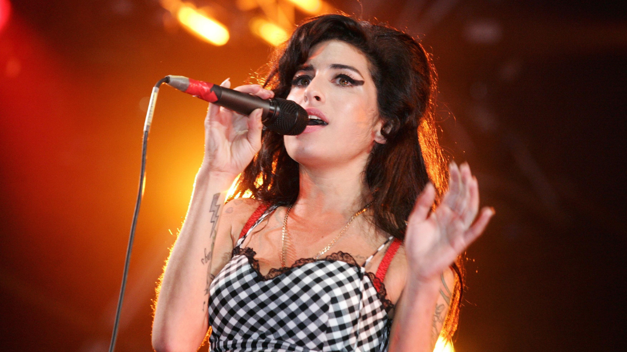 13 χρόνια χωρίς την Amy Winehouse – Το πρόωρο τέλος μιας φωνής που σημάδεψε μια ολόκληρη γενιά 1