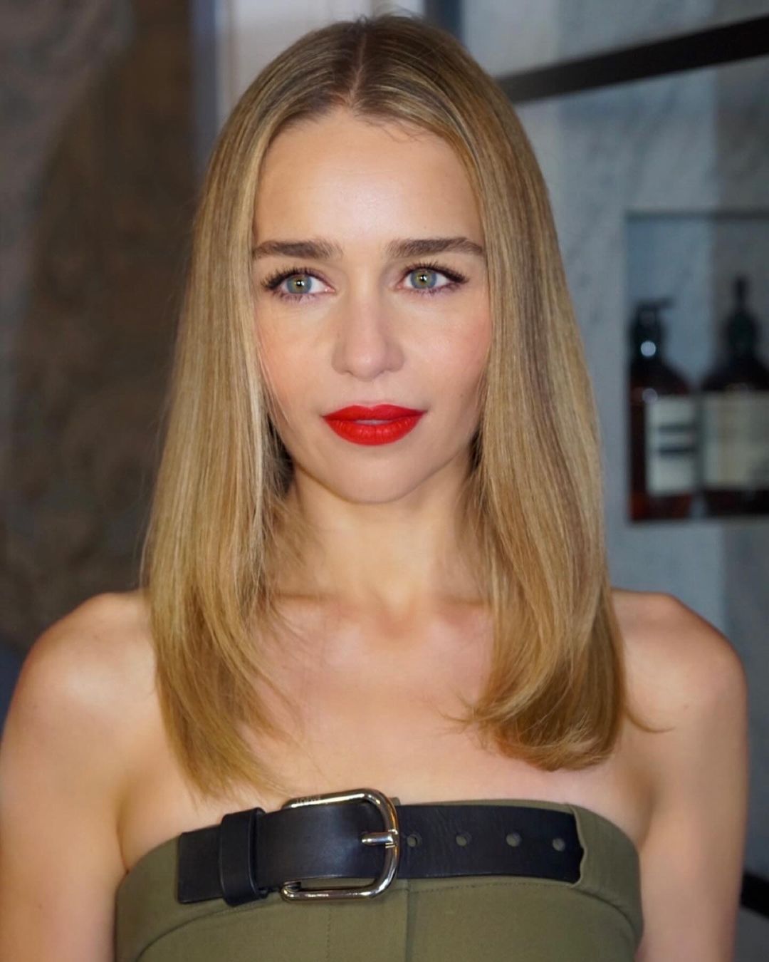 Η Emilia Clarke έγινε ξανθιά και μας αρέσει πολύ 1