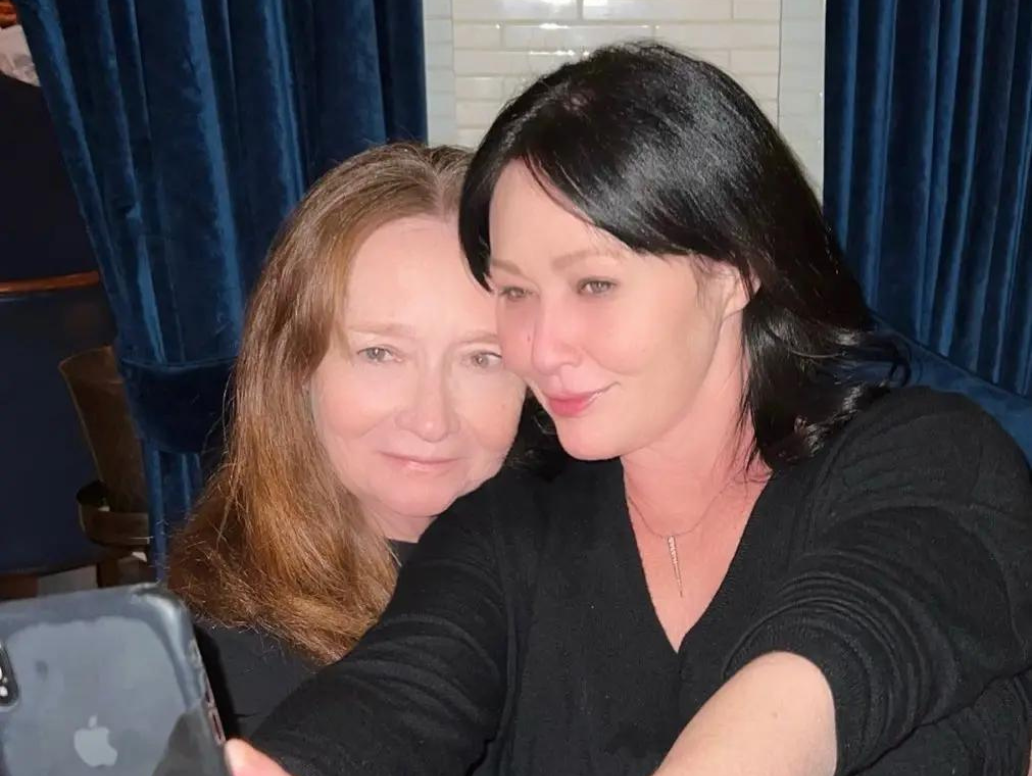 Shannen Doherty: Το μοναδικό πράγμα που ζήτησε η μητέρα της Rosa από τους θαυμαστές της 1