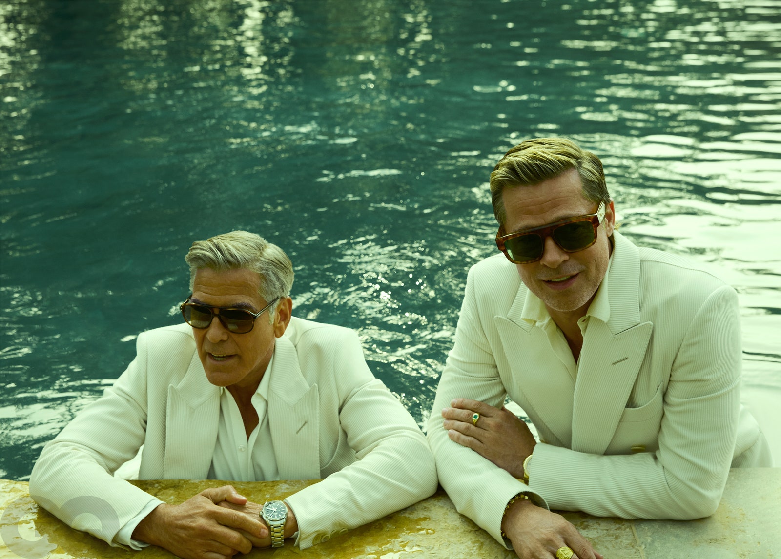 George Clooney και Brad Pitt αποδεικνύουν τι θα πει διαχρονική γοητεία σε μια εκπληκτική φωτογράφιση 1