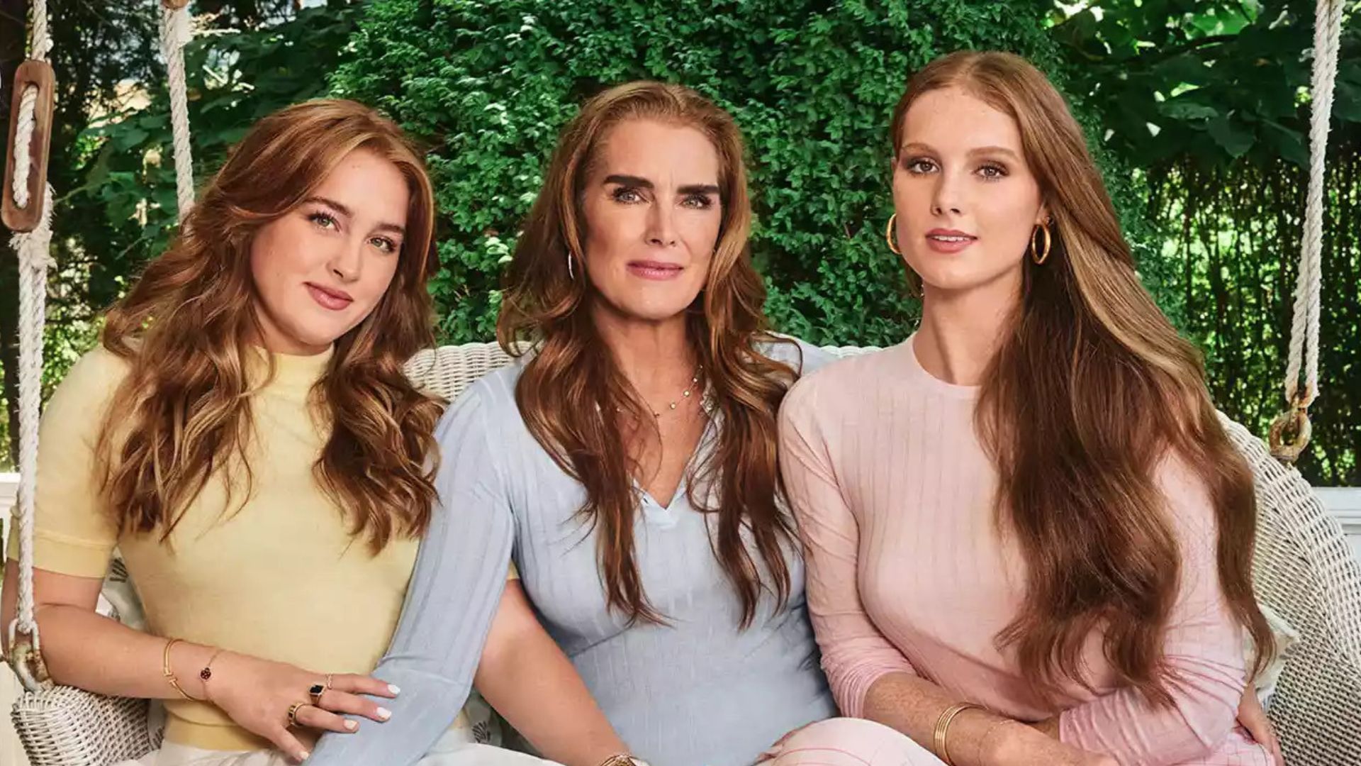 Brooke Shields: “Πώς μεγάλωσα δύο δυνατές ανεξάρτητες κόρες & πώς με έκαναν και μένα δυνατή” 1