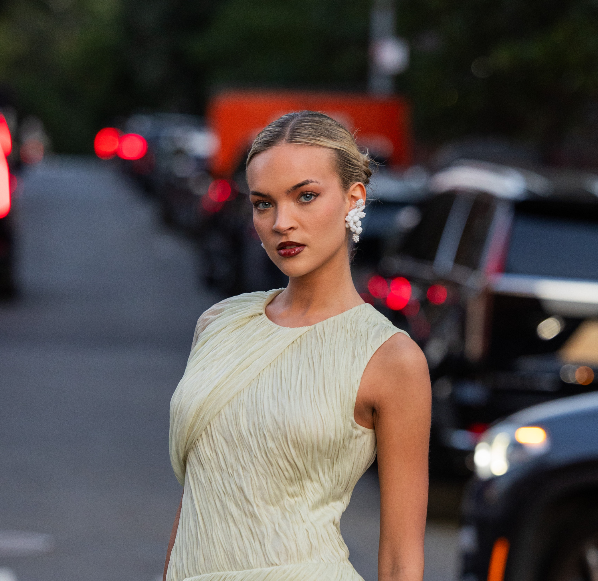 NYFW 2024: Τα ωραιότερα beauty trends που ξεχωρίσαμε στο street style 4