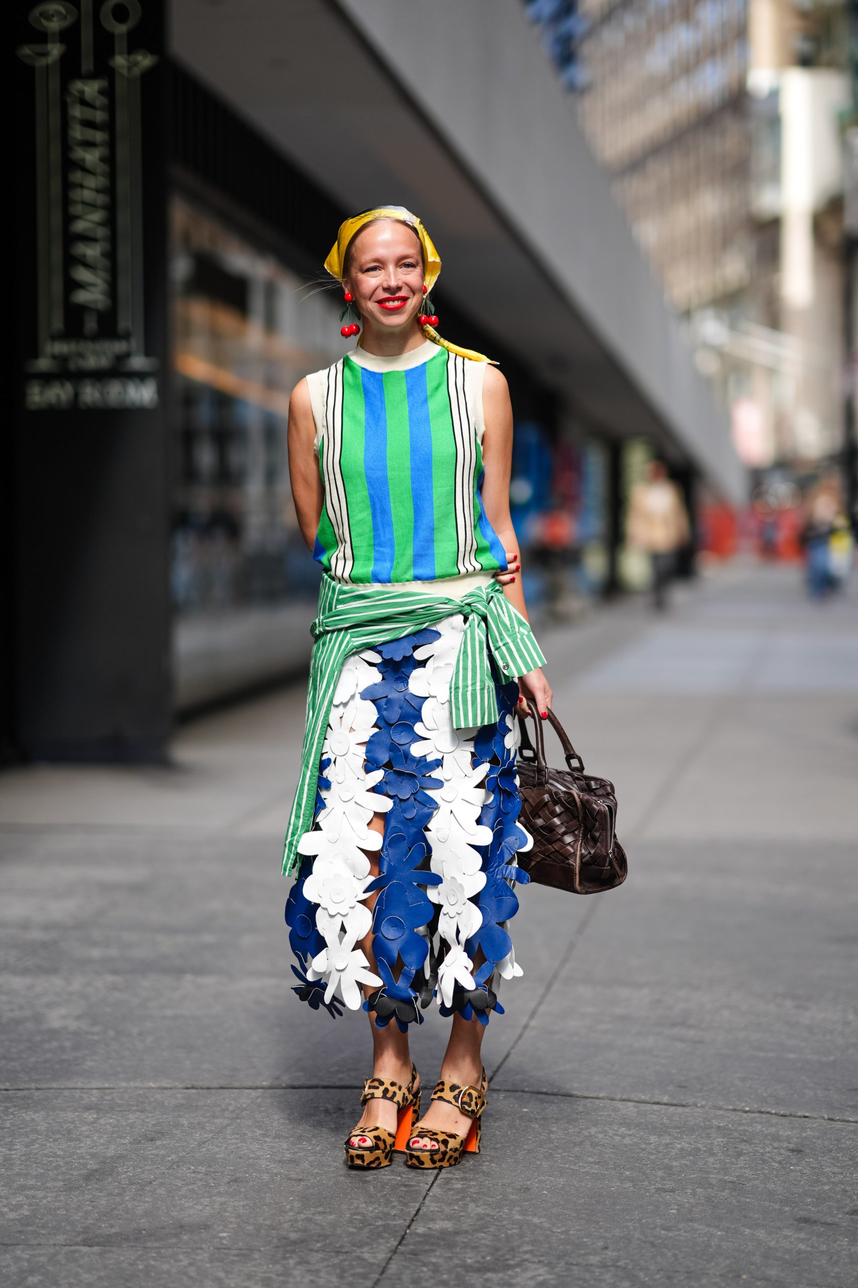 NYFW: Τα looks που ξεχώρισαν στο κατά τ’ άλλα άτονο street style 10