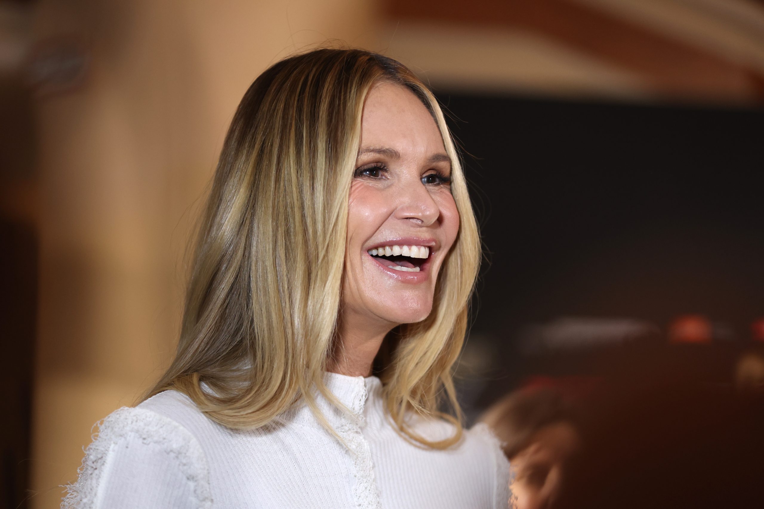 Elle Macpherson: Η κρυφή μάχη με τον καρκίνο του μαστού, το «όχι» στη χημειοθεραπεία και η αμφιλεγόμενη προσέγγιση 1