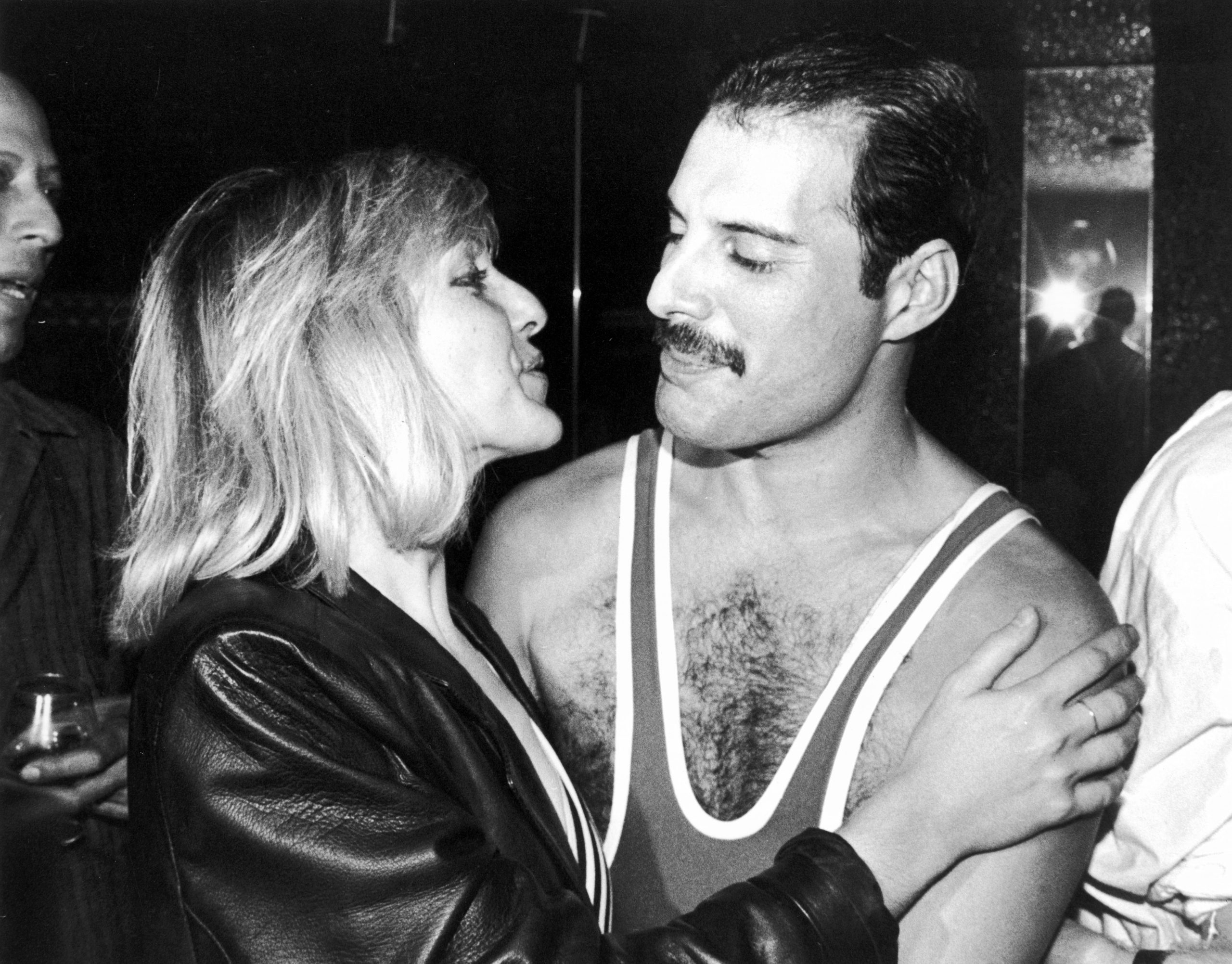 Μέσα στον περίπλοκο έρωτα του Freddie Mercury και της Mary Austin- «Δεν έμοιαζε με κανέναν που είχα γνωρίσει ποτέ πριν» 1