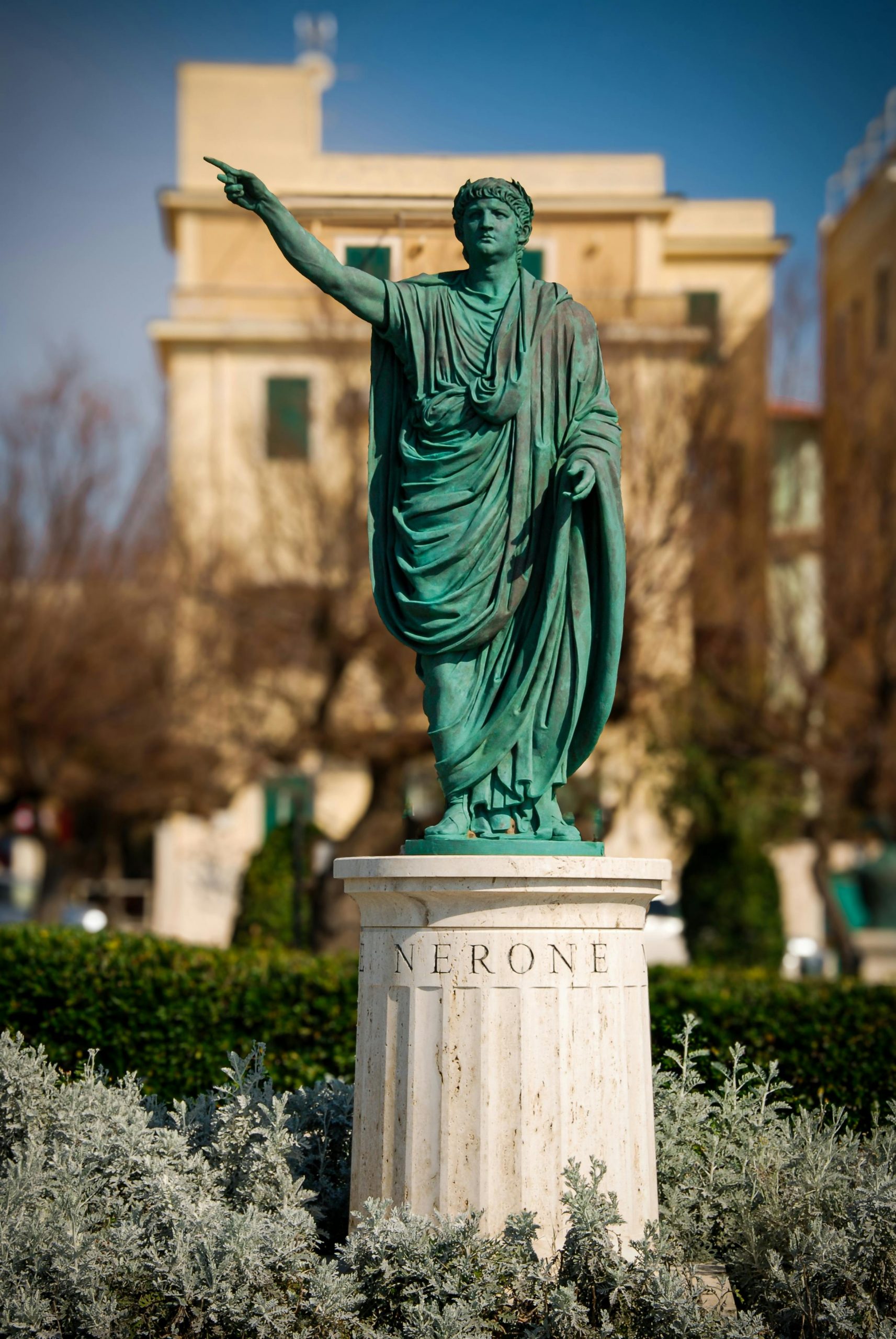 To «Solitano» του Emily in Paris είναι η νέα «Ψίμυθος» – Δεν υπάρχει τέτοιο μέρος στην Ιταλία, αλλά βρήκαμε παρόμοια 5