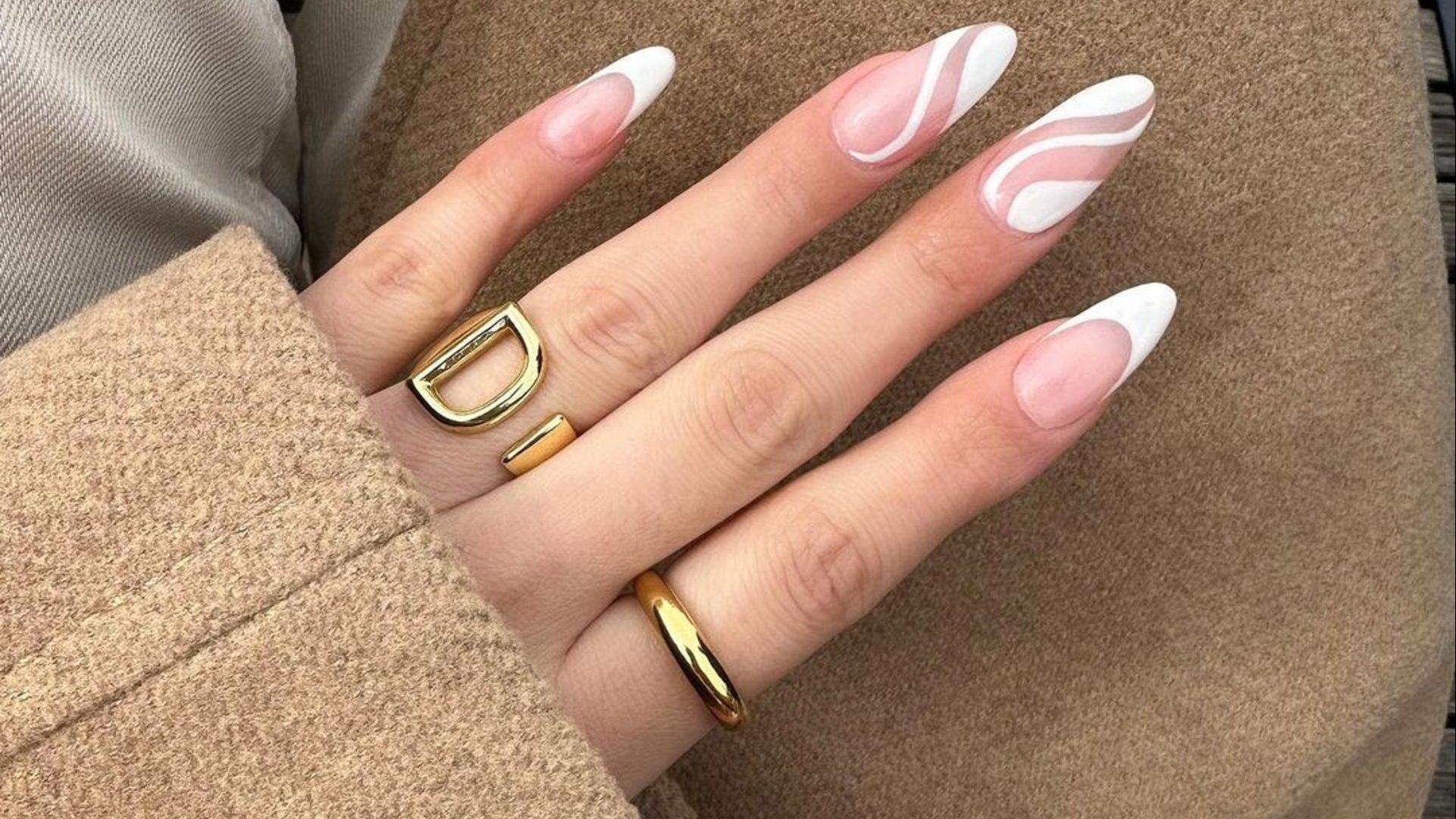 November nails: Τα πιο όμορφα μανικιούρ για να υποδεχθείτε τον νέο μήνα