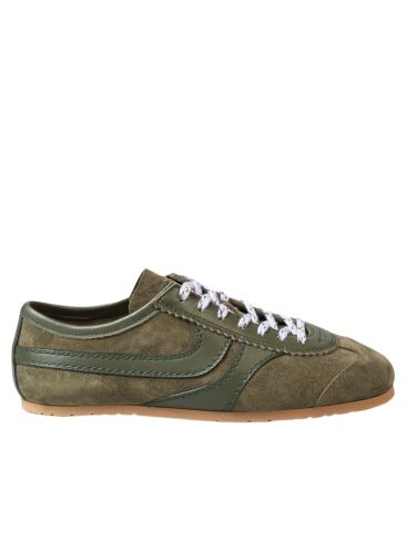 Suede sneakers: 10 υπέροχα ζευγάρια που συνδυάζουν άνεση, cool στιλ και ένα touch πολυτέλειας 2