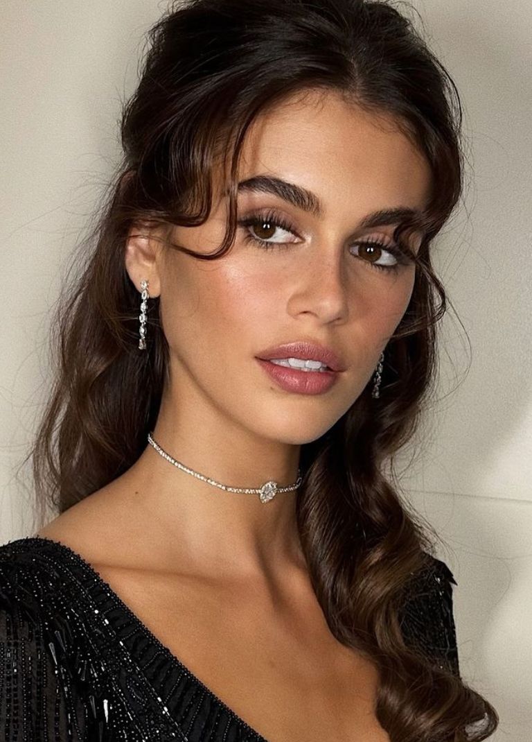 Kaia Gerber: Βρήκαμε το lip combo που φόρεσε στο Academy Museum Gala 2