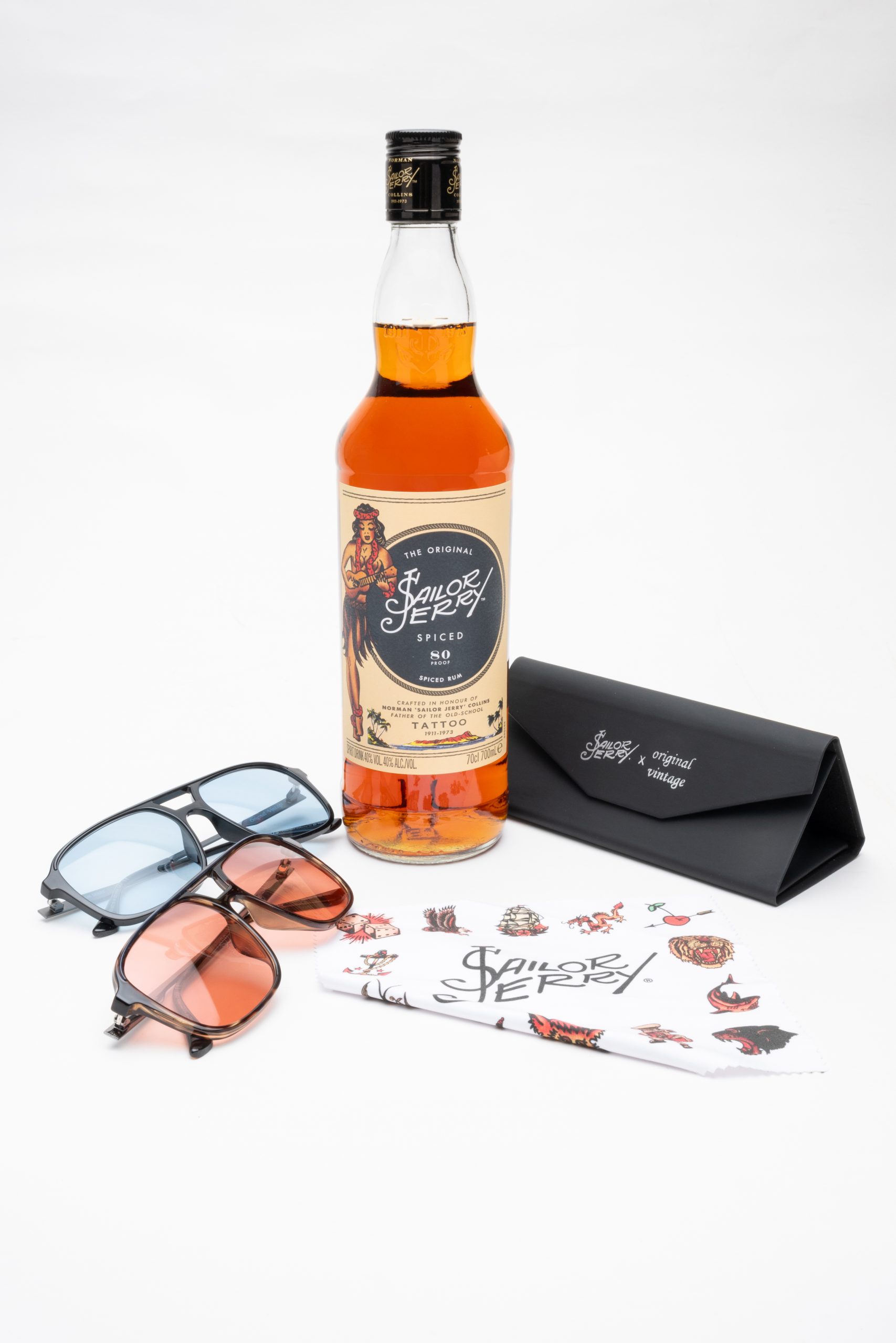 To Sailor Jerry Spiced Rum υπογράφει την νέα capsule collection της σειράς γυαλιών Original Vintage 3