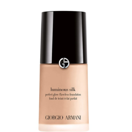 Τα top foundations για γυναίκες άνω των 50- Έχουν λεπτόρρευστη υφή 4