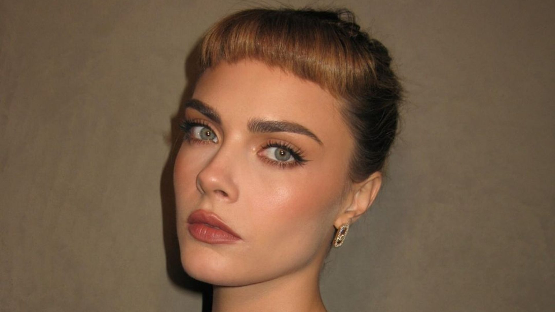 Cara Delevingne: Τα baby bangs της την έκαναν να μοιάζει με την Audrey Hepburn 1