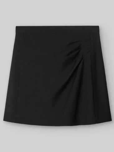 Black Skirt Trend: Η τάση που έχει κερδίσει τις influencers 6