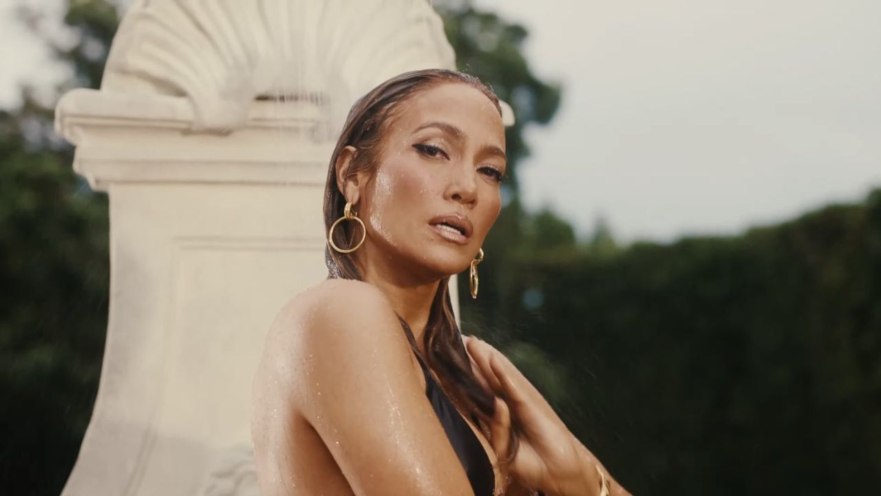 Jennifer Lopez: «Όταν πρωτοξεκίνησα, δεν υπήρχαν ρόλοι για Λατίνες ηθοποιούς. Oι οντισιόν ήταν στερεοτυπικές»