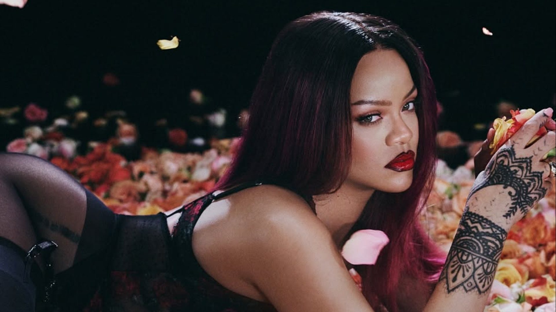 Rihanna: Τα ombre lips της είναι το μακιγιάζ που θα κάνετε την ημέρα του Αγ. Βαλεντίνου