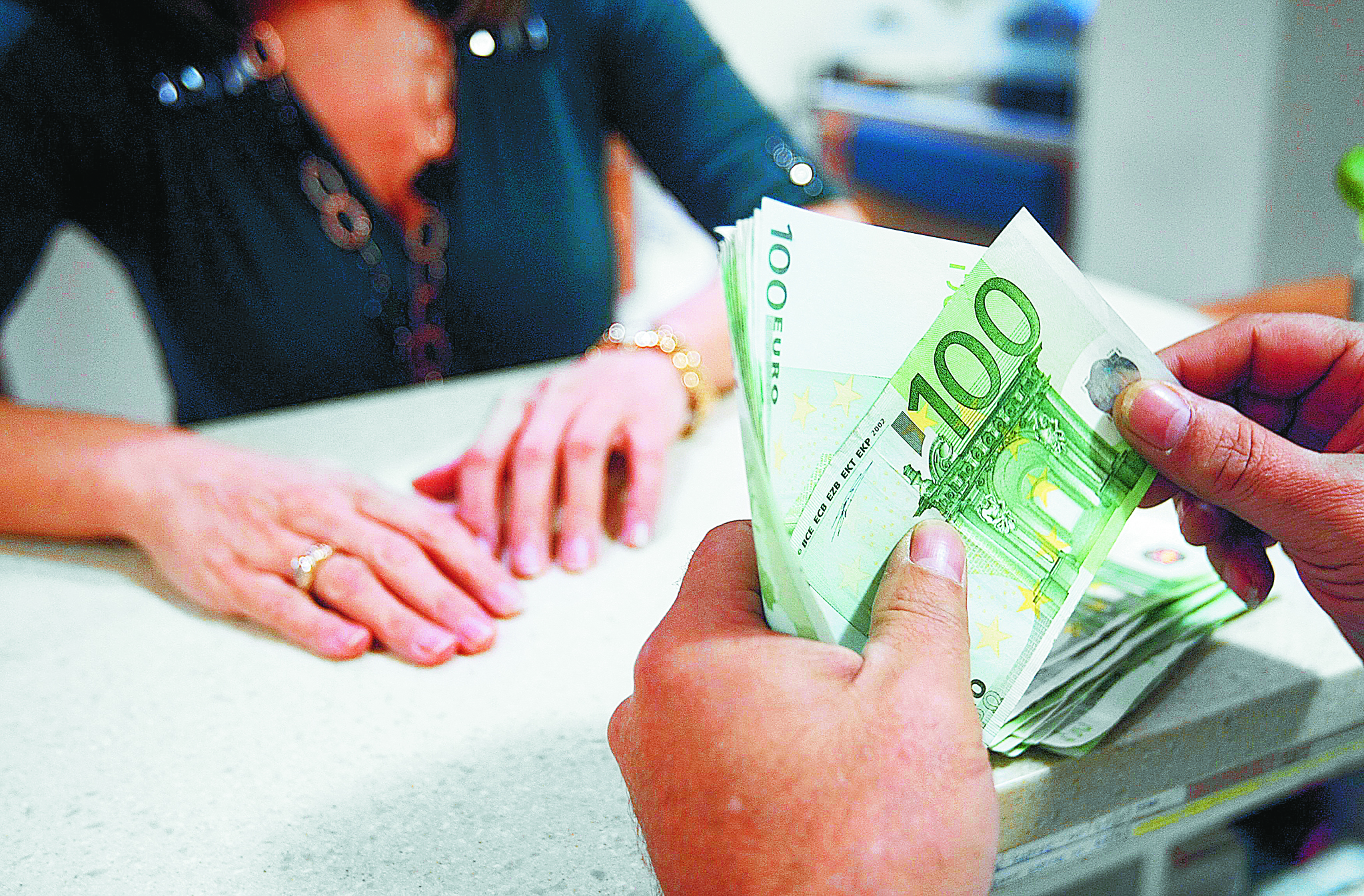 Στα 12,57 δισ. ευρώ φθάνουν τα ανείσπρακτα πρόστιμα