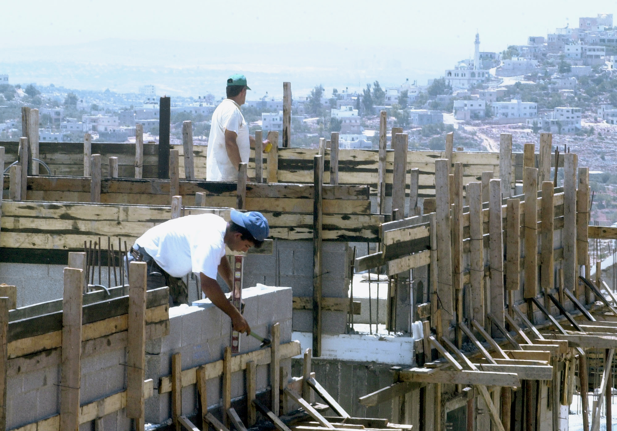 Μειώθηκαν κατά  2,9% οι τιμές των οικοδομικών υλικών τον Μάρτιο 2014