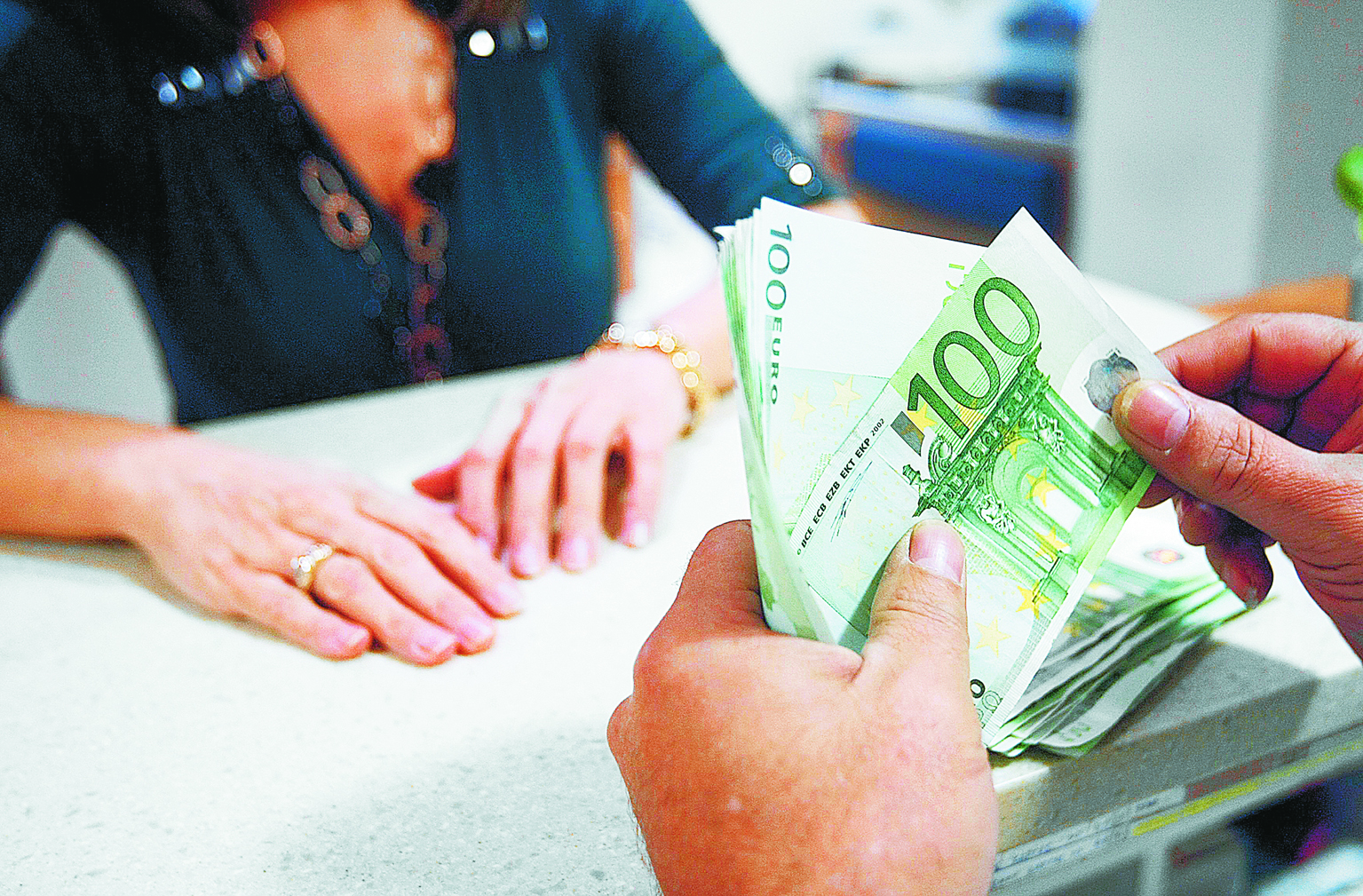 Φορο-σόκ 3,2 δισ. ευρώ με e-mail στους ιδιοκτήτες ακινήτων
