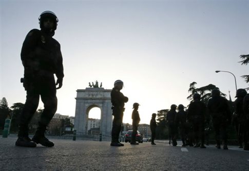 H καμπάνα των δημοσιονομικών στόχων χτυπά για Ισπανία-Πορτογαλία