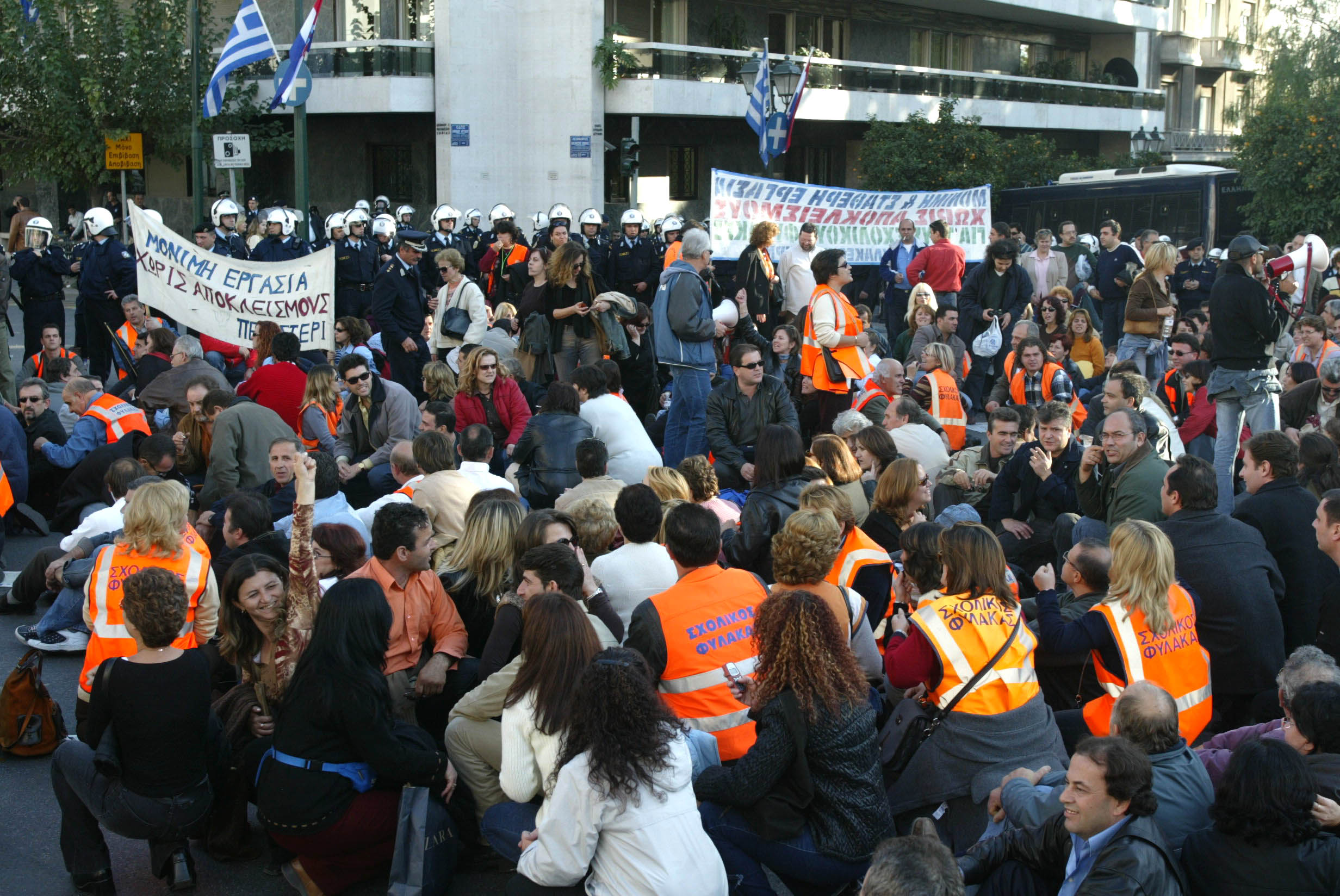 Αρχίζει από σήμερα, Τρίτη, ο διάλογος για τα εργασιακά