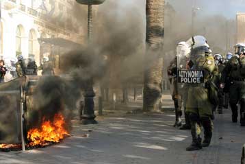 Ένταση σε Αθήνα και Θεσσαλονίκη, μετά την πορεία της ΓΣΕΕ, ΑΔΕΔΥ