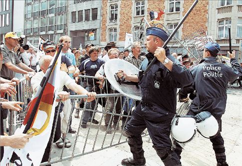 «Φαρ Ουέστ» έκαναν οι αγελαδοτρόφοι τις Βρυξέλλες