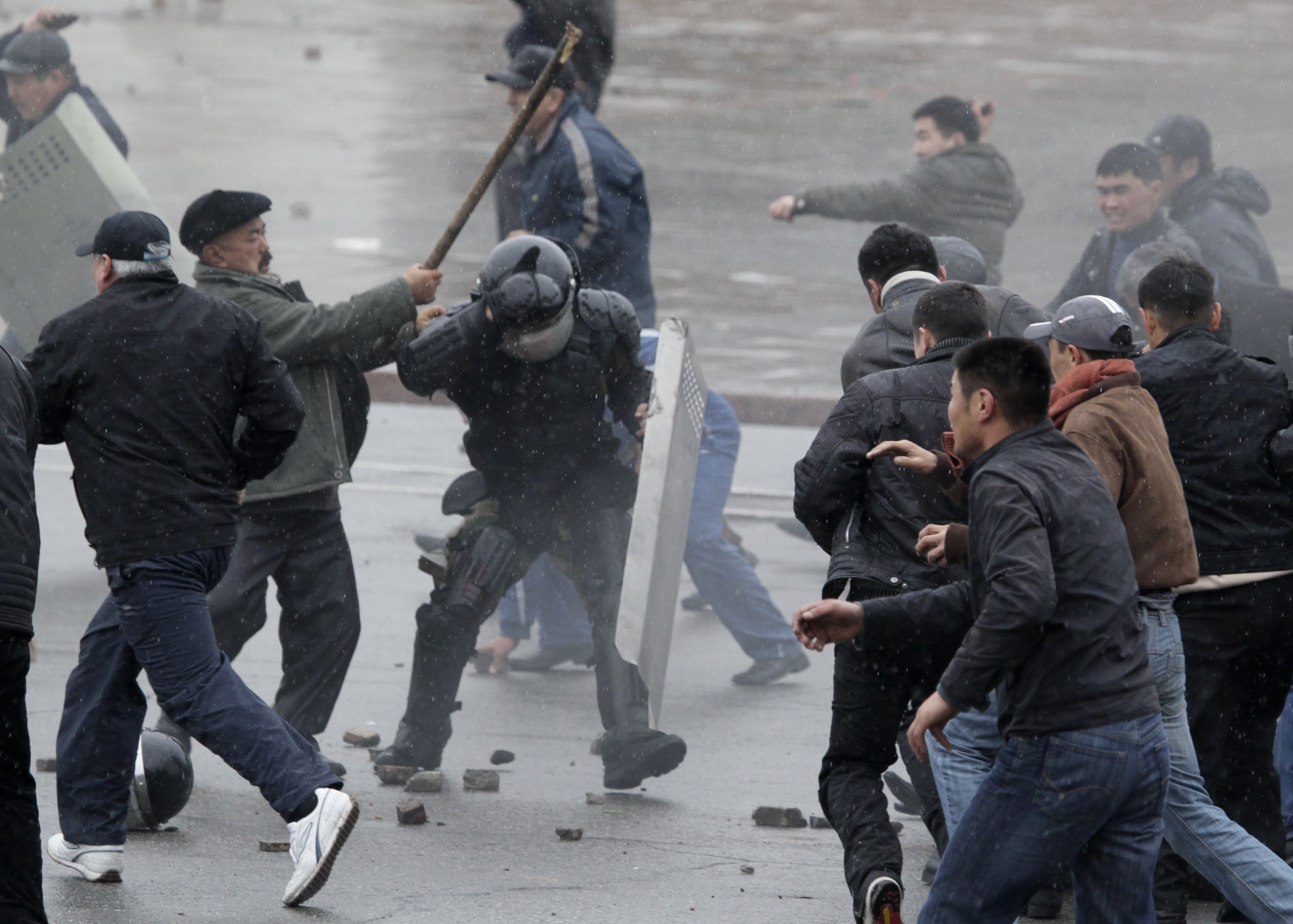 Захват ровд в кыргызстане в 2008. Беспорядки в Киргизии 2010.