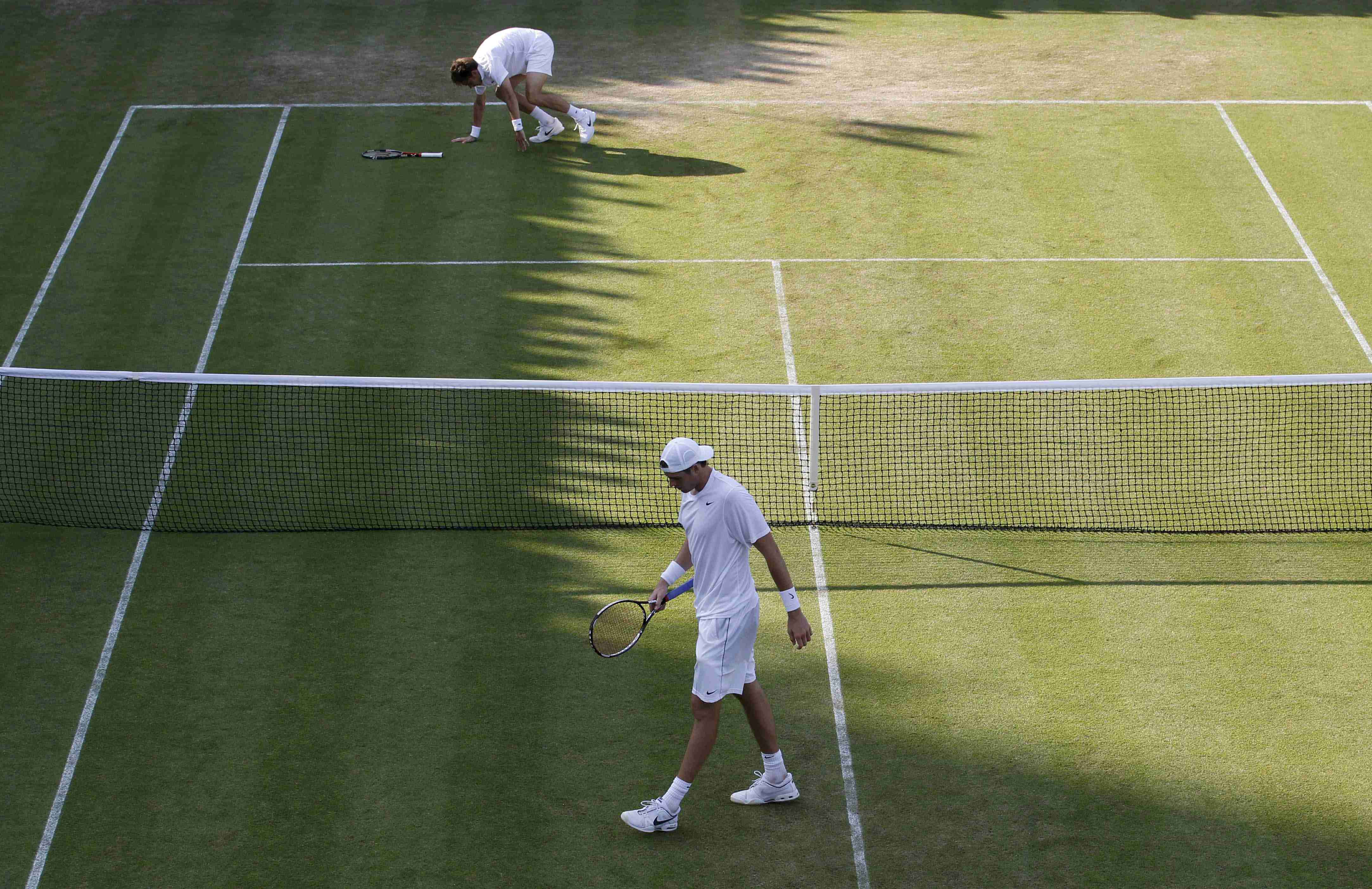 Long match. Longest Tennis Match. Теннис матч фото издалека.