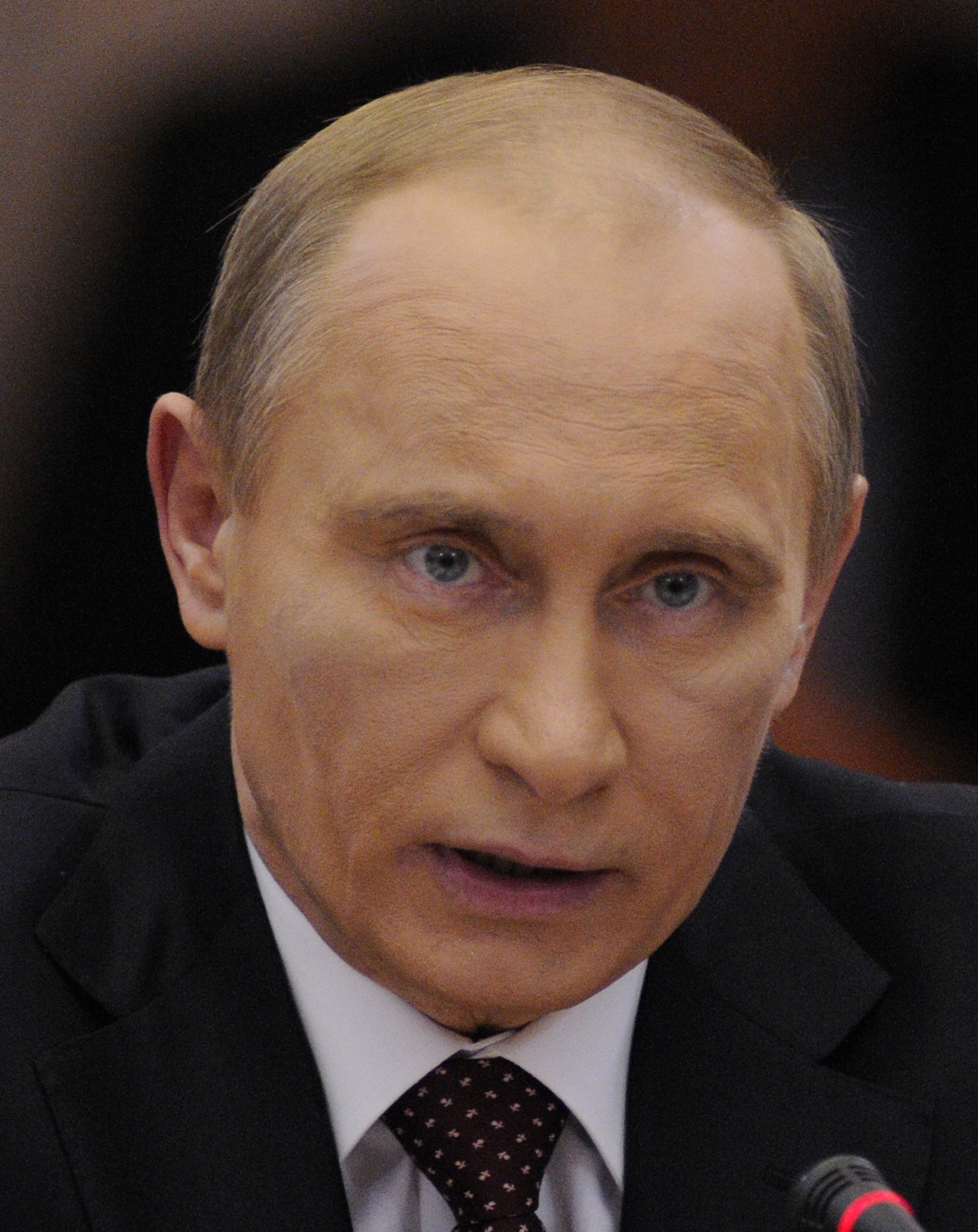 Путин с фингалом