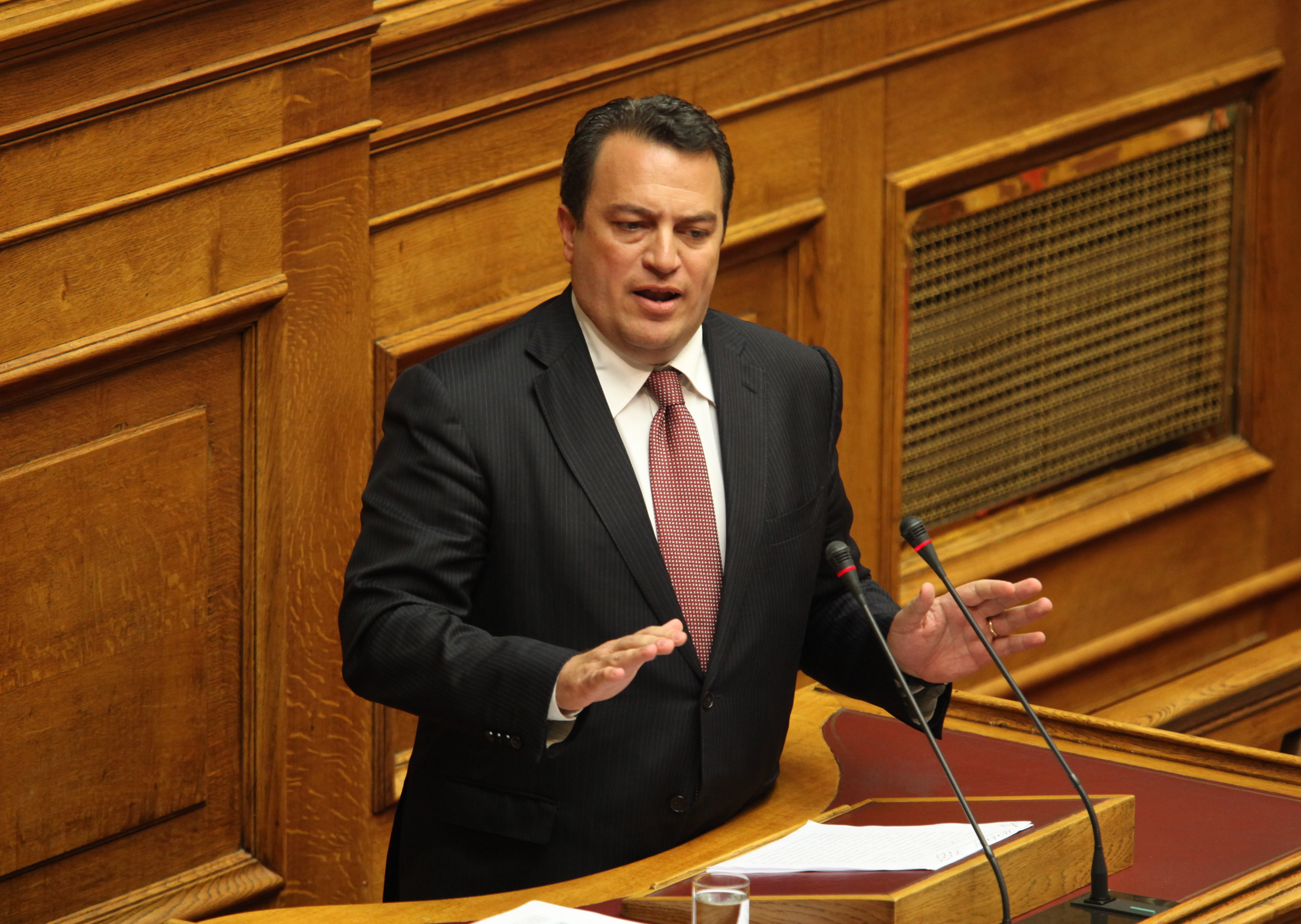 <b>Πρόγραμμα από τη ΝΔ</b> Με κεντρικό σύνθημα «Το Μέλλον ανήκει στους Ελληνες»