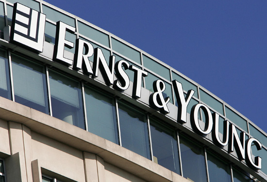 Στο σκαμνί η εταιρεία λογιστών Ernst & Young