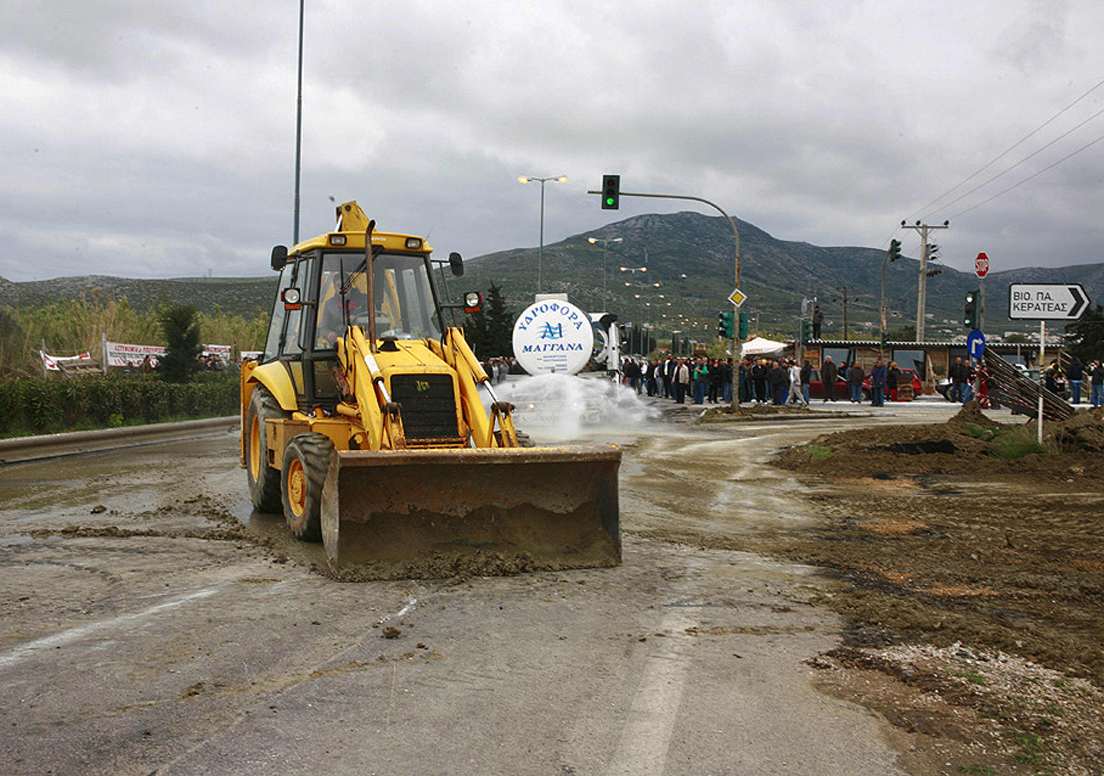 Κερατέα: Προειδοποιητικές βολές προτού κλείσει η συμφωνία