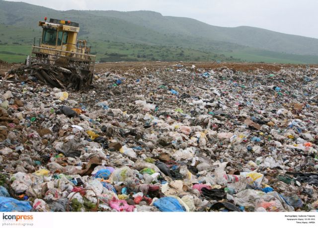 Two arrested for attempting to dump sensitive waste at Fyli landfill