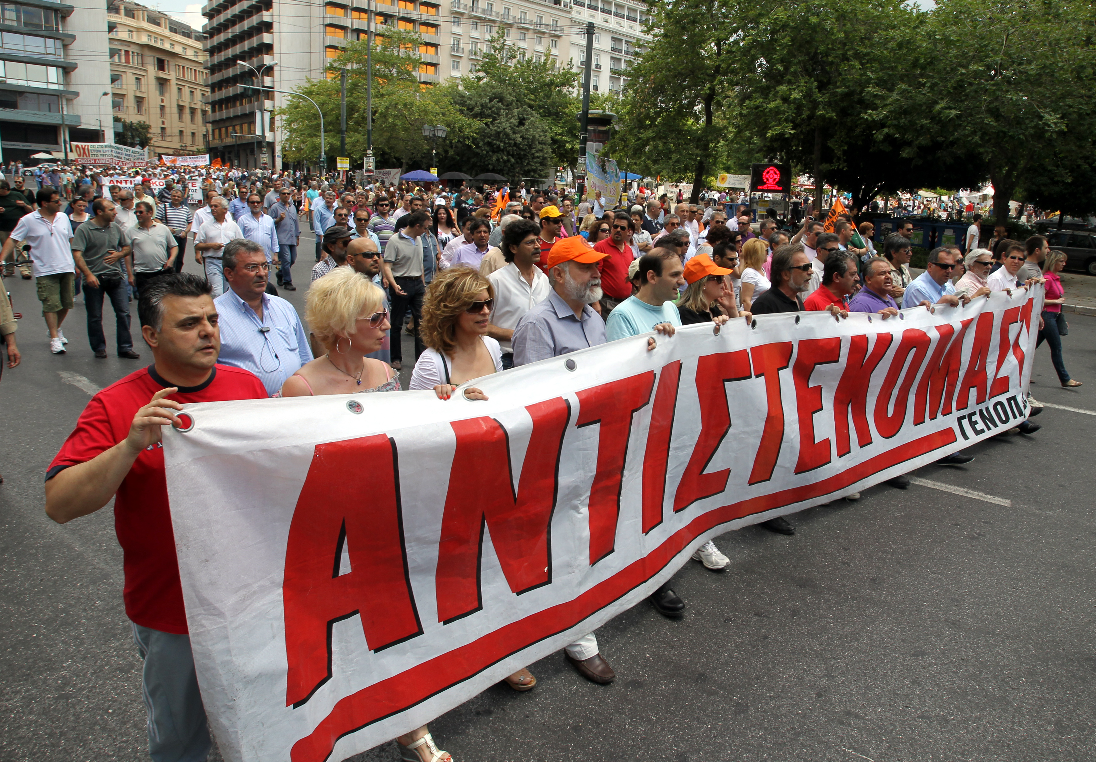 Σε «λαϊκό ξεσηκωμό» κάλεσε τους εργαζόμενους ο πρόεδρος της ΓΣΣΕ