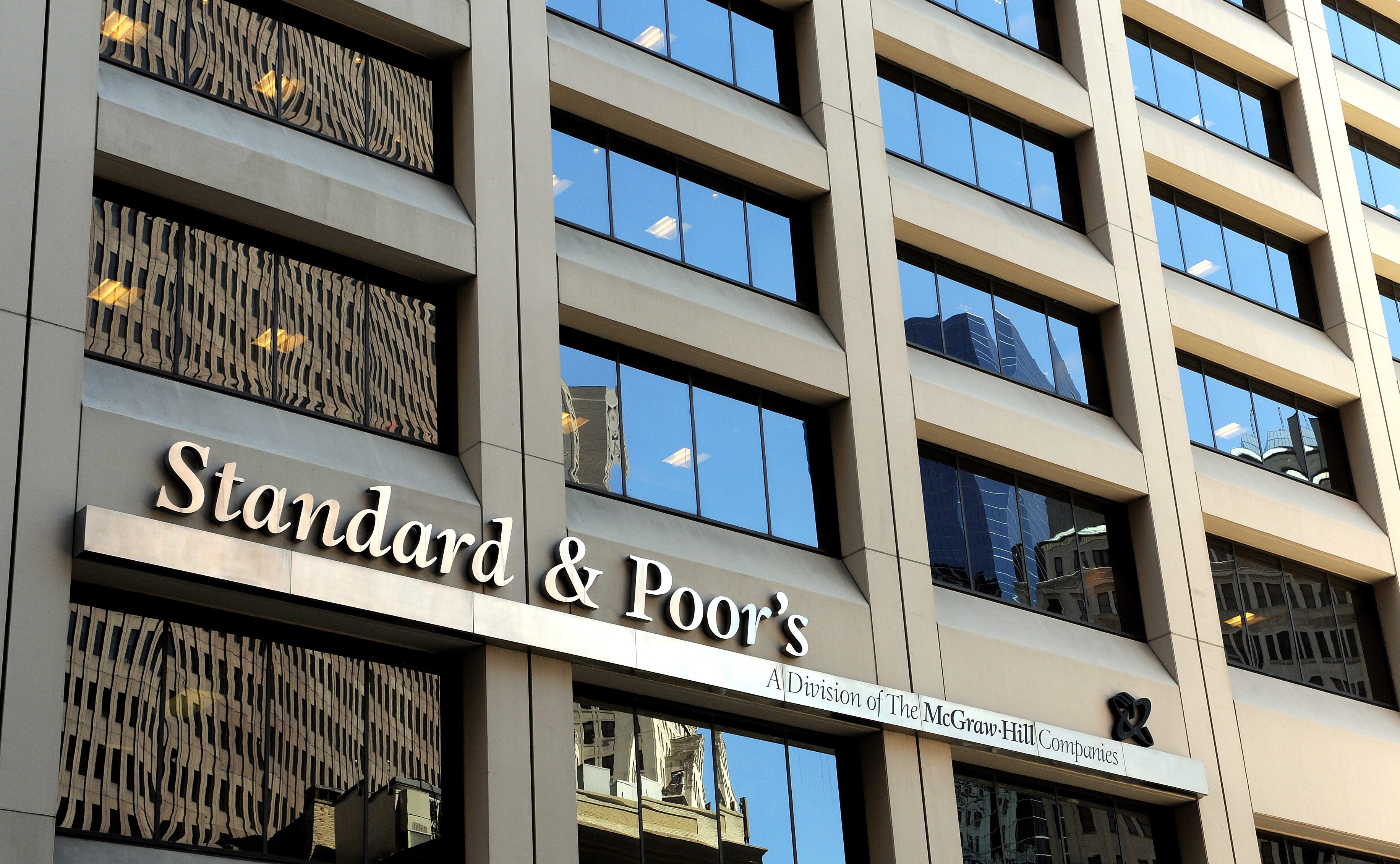 Ο οίκος Standard&Poor’s υποβάθμισε την Ιταλία